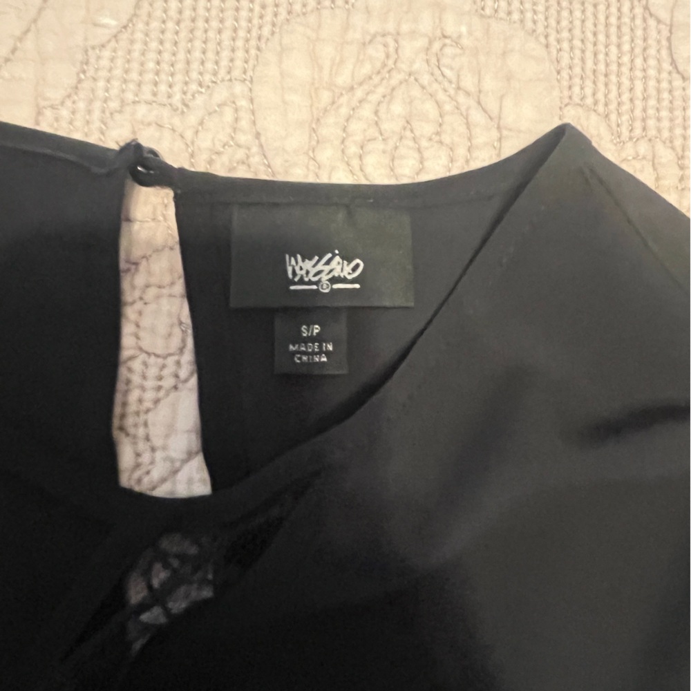 Bundle Of 3 Blouses Size Small/Xs - image 8